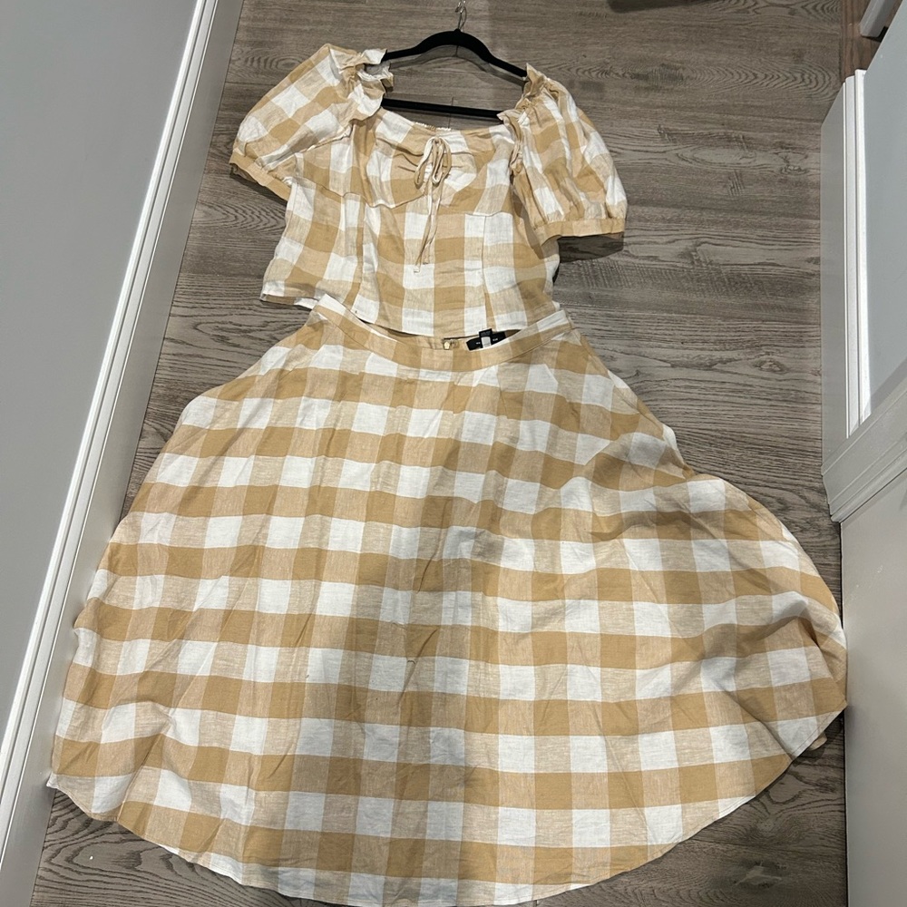 Two piece picnic pattern beige set